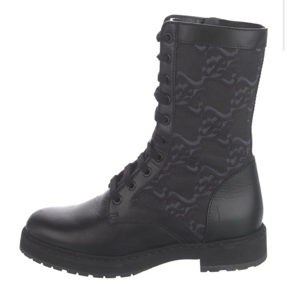 Fendi Karligraphy FF combat boots 6.5 used in great condition - Picture 4 of 16